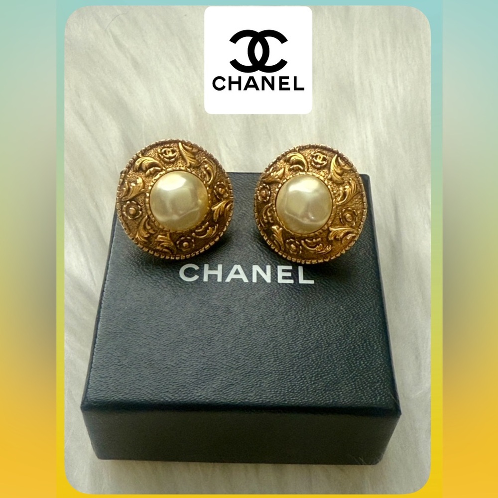 CHANEL Pearl Gold Tone Clip On Earrings